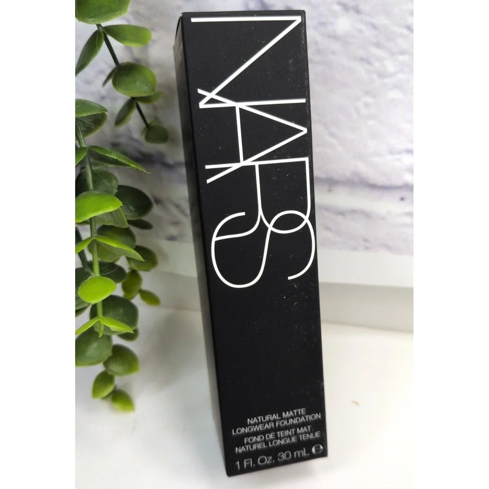 BRAND NEW LIGHT 3 GOBI🥰Nars Natural Matte Radiant Longwear Foundation 1 oz